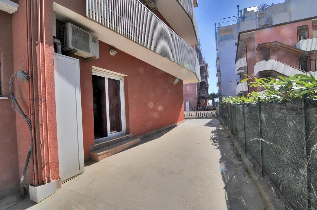 Milan Caorle Exterior foto